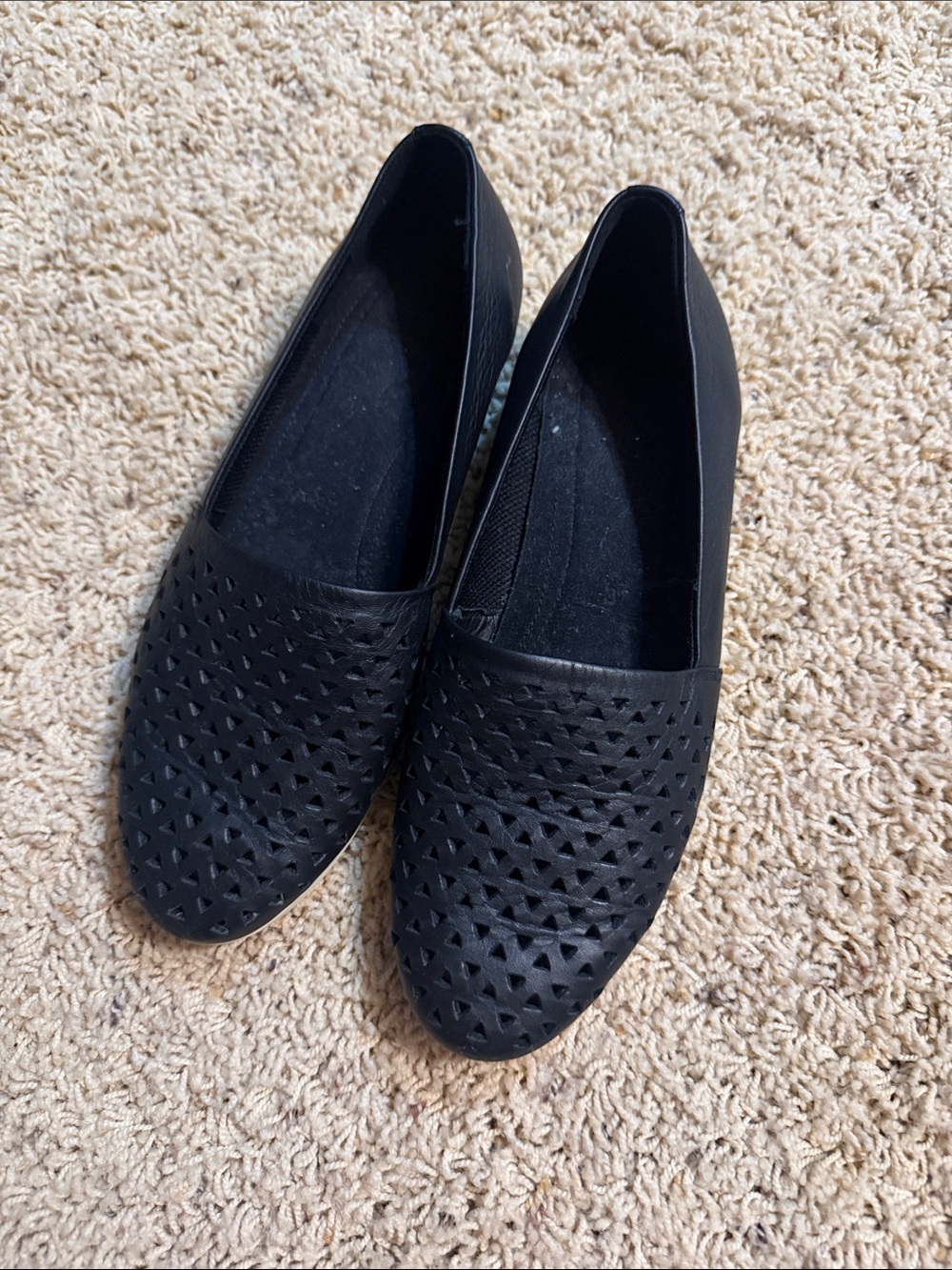 Women's 7 ECCO Soft 7 Black Perforated Leather Shoes Loafer Slip-On Flats